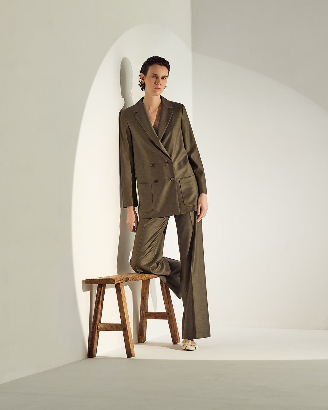 SUITING